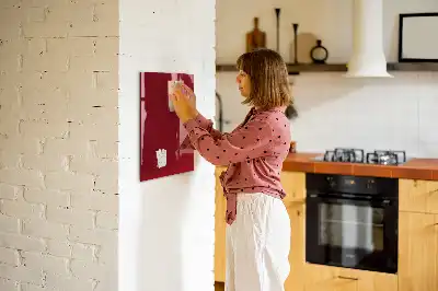 Decoratief glazen wandbord beschrijfbaar en magnetisch in de kleur rood