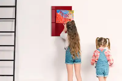 Decoratief glazen wandbord beschrijfbaar en magnetisch in de kleur rood