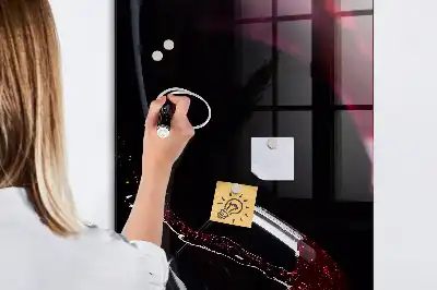 Magnetisch glazen wandbord met afbeelding van gemorste wijn