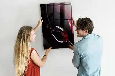 Magnetisch glazen wandbord met afbeelding van gemorste wijn