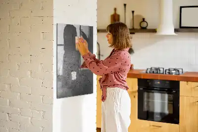 Decoratief glazen wandbord beschrijfbaar en magnetisch met een gekrast metalen effect