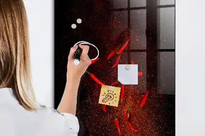 Magnetisch en uitwisbaar glazen wandbord met print van hete pepers