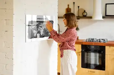 Glazen memobord met wereldkaartprint inclusief neodymium magneten