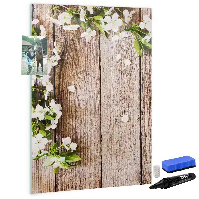 Glazen magneetbord met decoratieve print van bloemen op houten planken