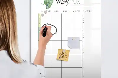 Magnetisch glazen memobord voor aan de muur met maaltijdplanner ontwerp