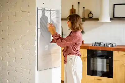 Glazen magneetbord met print schaduw van palmblad