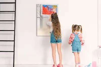 Glazen magneetbord met print schaduw van palmblad