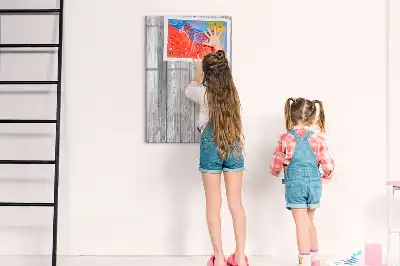 Glazen magneetbord met decoratieve print uitgevoerd op houten planken