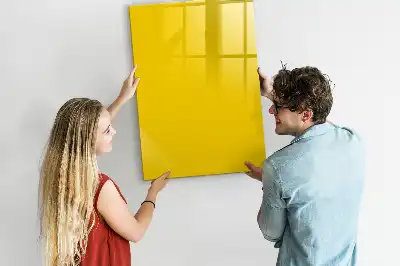Glazen magneetbord met decoratieve print in de kleur lichtgeel