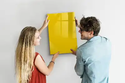 Glazen magneetbord met decoratieve print in de kleur lichtgeel
