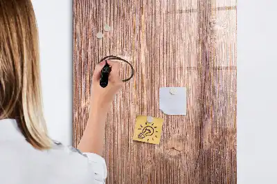 Magnetisch glazen memobord met afbeelding van chilipepers op een houten plank