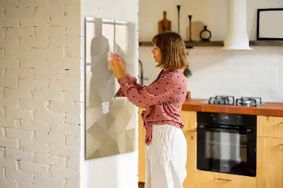Magnetisch glazen memobord voor aan de muur met abstracte driehoekprint