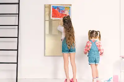 Glazen magneetbord met decoratieve print met schaduw van palmbladeren