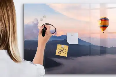Beschrijfbaar glazen magneetbord met landschapsontwerp