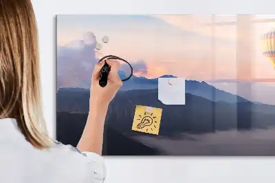 Beschrijfbaar glazen magneetbord met landschapsontwerp