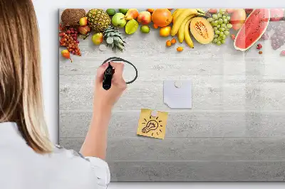 Magnetisch glazen memobord met afbeelding van fruit op tafel