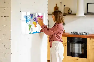 Beschrijfbaar glazen magneetbord met abstracte wereldkaart