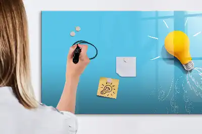 Beschrijfbaar glazen magneetbord met design van een gloeilamp