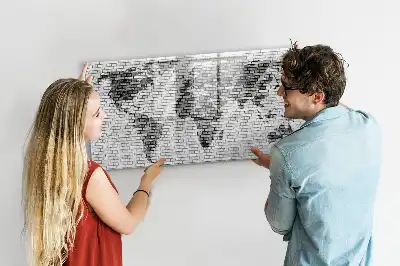 Beschrijfbaar glazen magneetbord met print van wereldkaart op bakstenen muur