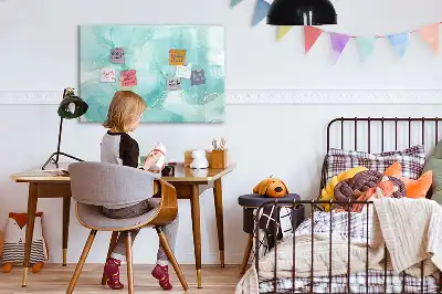 Beschrijfbaar glazen magneetbord met abstract marmerdesign