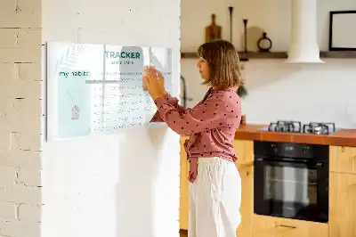 Beschrijfbaar glazen magneetbord met design voor maandplanning