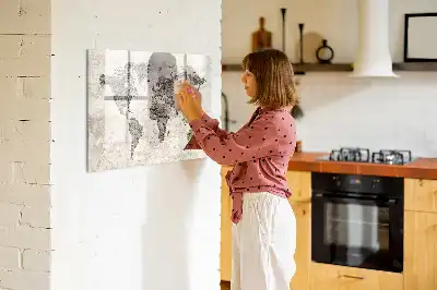 Magnetisch glazen memobord wereldkaart met krantenprint