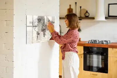 Magnetisch glazen memobord wereldkaart met krantenprint
