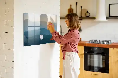 Beschrijfbaar glazen magneetbord met abstract landschapsontwerp
