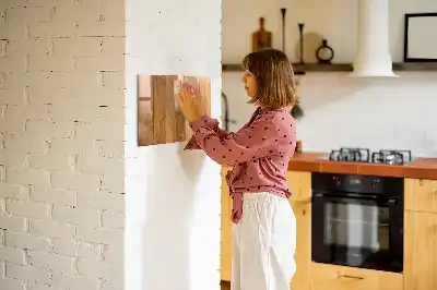 Beschrijfbaar glazen magneetbord met design op houten planken