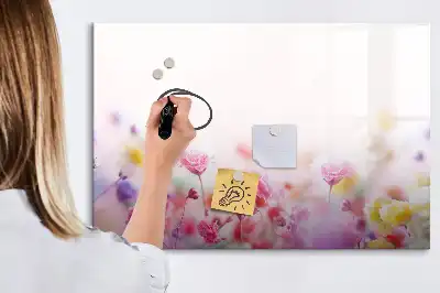 Beschrijfbaar glazen magneetbord met design bloemen op een weide