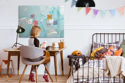 Beschrijfbaar glazen magneetbord met decoratief marmerdesign