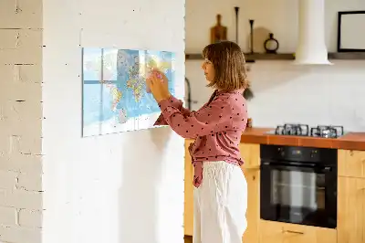 Magnetisch glazen schrijfbord met een politieke wereldkaart voor notities en foto's