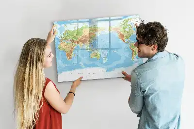 Glazen magneetbord met design van een fysieke wereldkaart