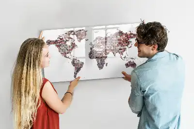 Beschrijfbaar glazen magneetbord met wereldkaart op baksteenmotief