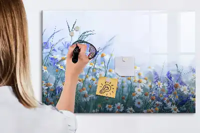 Glazen magneetbord met design van een vlinder op een weide