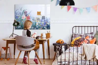 Glazen magneetbord met design van een vlinder op een weide
