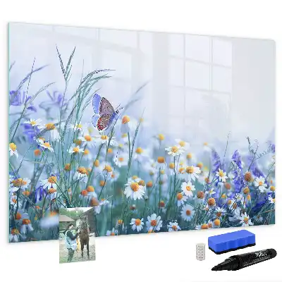 Glazen magneetbord met design van een vlinder op een weide