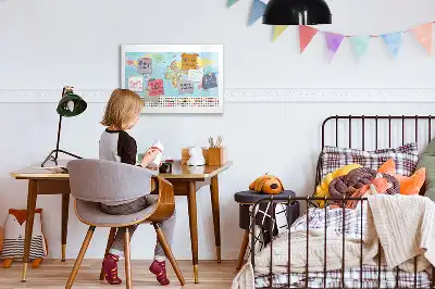 Glazen magneetbord met wereldkaart beschrijfbaar ontwerp van een geografische wereldkaart