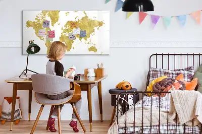 Beschrijfbaar glazen magneetbord met design van een gouden wereldkaart