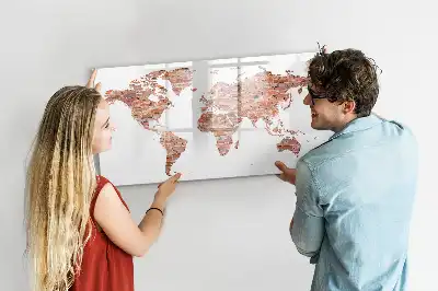Magnetisch glazen memobord met print van een oude kaart op baksteen