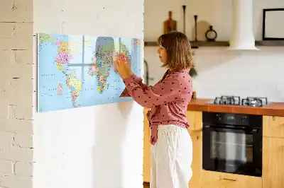 Glazen magneetbord wereldkaart beschrijfbaar ontwerp