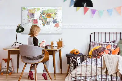 Magnetisch glazen memobord met wereldkaartprint