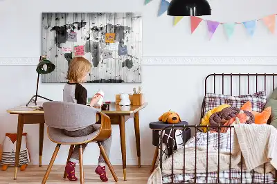 Wereldkaart op hout magnetisch glazen schrijfbord voor notities en foto's