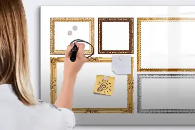 Beschrijfbaar glazen magneetbord met een gouden frame