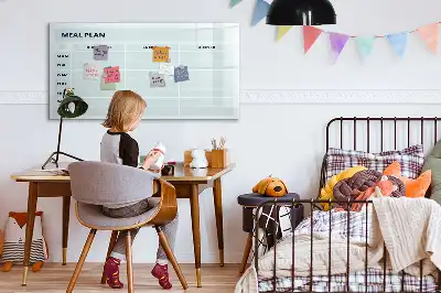 Beschrijfbaar glazen magneetbord met pastelkleurig maaltijdplan design