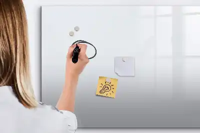Beschrijfbaar glazen magneetbord in de kleur off-white