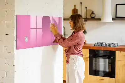Beschrijfbaar glazen magneetbord in de kleur roze