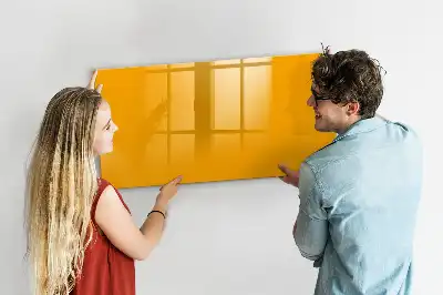 Beschrijfbaar glazen magneetbord in de kleur goudgeel