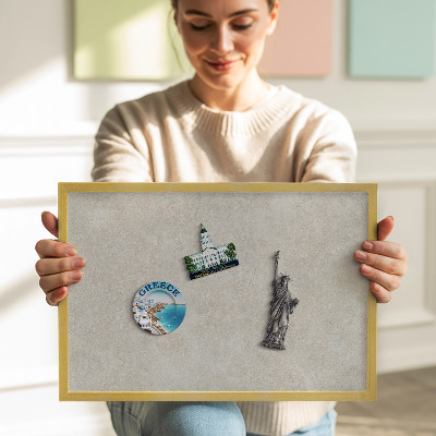 Magnetisch bord met gouden lijst Subtiele zandsteen textuur