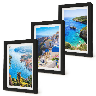 Gallery wall Uitzicht op de Griekse kust en het stadje Oia op Santorini.